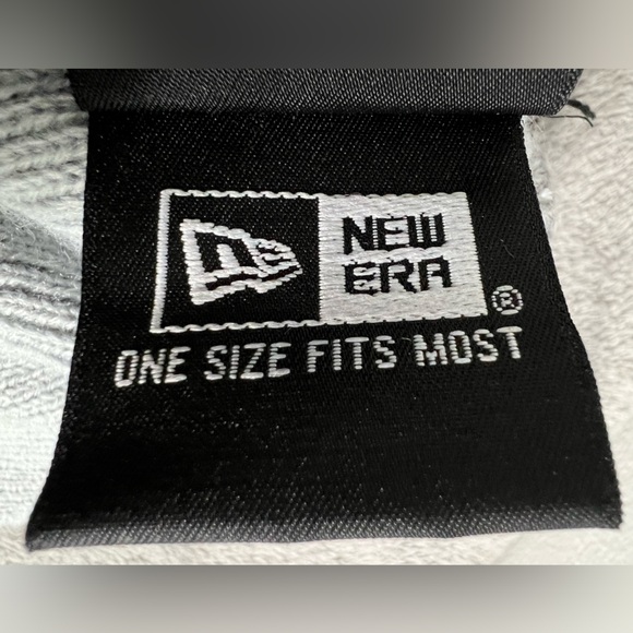 Dallas Cowboys Football Cuffed Pom Knit Hat - Picture 6 of 10